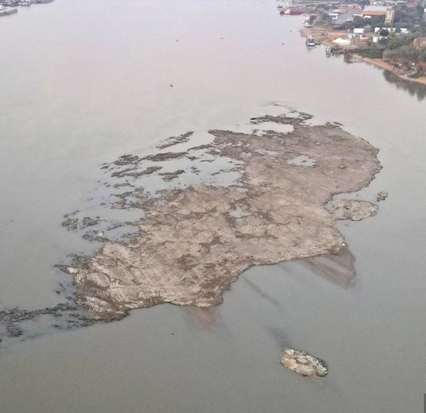 Crónica / Salen a flote más misterios en el río