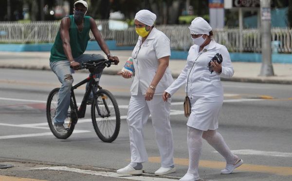Centenas de denuncias por trabajo esclavo contra Cuba - Mundo - ABC Color
