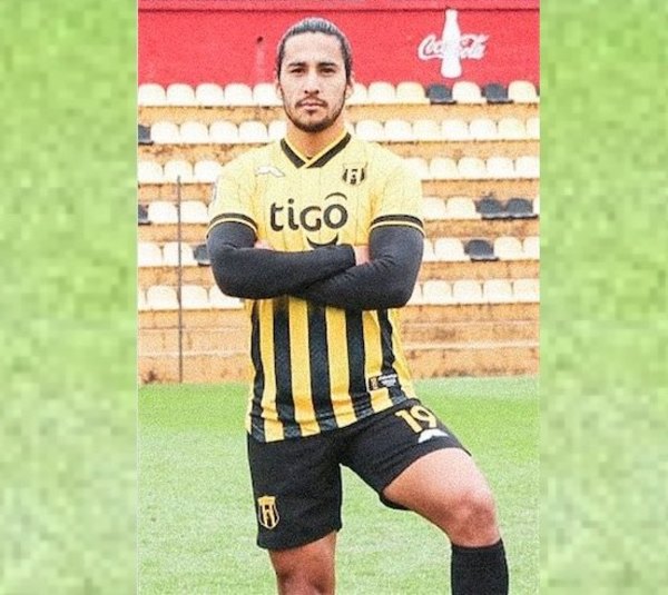 Crónica / Cecilio ovy’a por haber rajado de Avellaneda