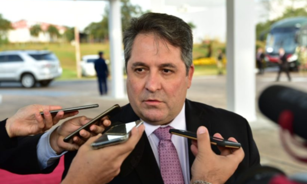 Tapabocas de oro: Sin hacer ruido, levantan arresto domiciliario a extitular de la Dinac