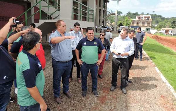 Gobernador MILLONARIO sigue mostrando solo OBRAS AJENAS