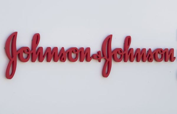 Johnson & Johnson comienza la última etapa de ensayos clínicos de su vacuna contra la covid-19 - Mundo - ABC Color