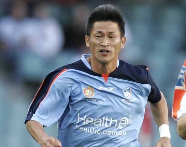 Kazuyoshi Miura, titular a los 53 años en el fútbol de Japón, un récord