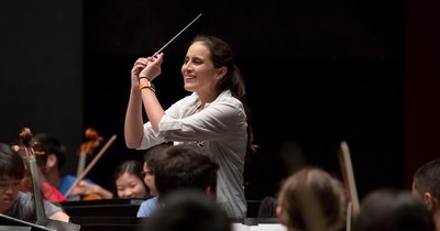 La Nación / Las directoras de orquesta, una visibilidad in crescendo