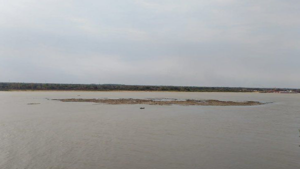 Baja del Río Paraguay descubre restos de un volcán en Itá Pytã Punta