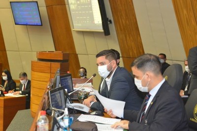 “Topeo” salarial no afectará a funcionarios de las binacionales