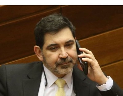 Senador apoya reapertura de la frontera y reconoce que puede empeorar situación del sistema sanitario