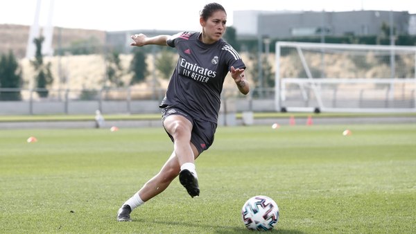 Gracias a un gol de Jéssica Martínez, Real Madrid ganó el clásico