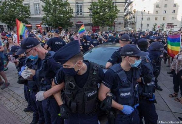 Europa expresa su rechazo a las zonas libres de ideología LGBTI de Polonia