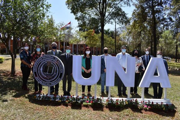 Rectora de la UNA afirma que COVID-19 “ayuda” en cierta manera a modernizarse - Nacionales - ABC Color