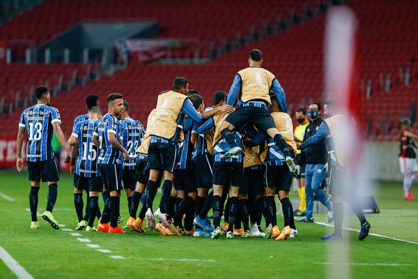 Gremio se queda con el clásico ante Inter