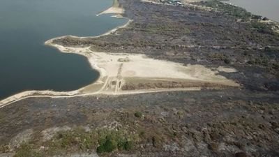 Quemas para ocupación serían el motivo de recurrentes incendios que arrasan más de 100 has. en la bahía de Asunción - Nacionales - ABC Color