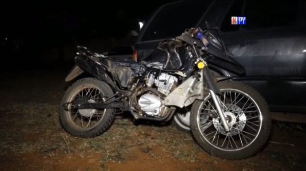 Presunto motochorro sufrió accidente de transito tras cometer atraco | Noticias Paraguay
