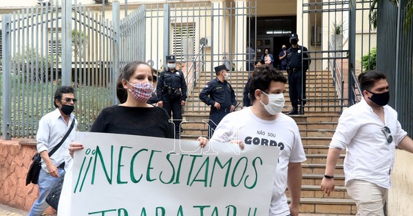 La Nación / No es obligatorio un test negativo para volver a trabajar luego de 14 días