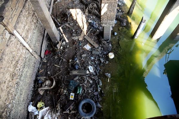 Río Paraguay hoy amaneció con -0,03 m en Asunción y basuras salen a flote - Nacionales - ABC Color