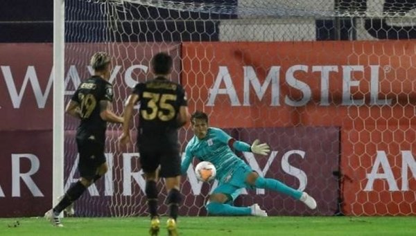 Melgarejo, dueño de todos los elogios en su debut copero y triunfo de Racing
