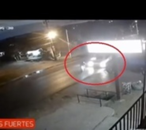 Motociclista fallece tras ser arrollada por un bus - Paraguay.com