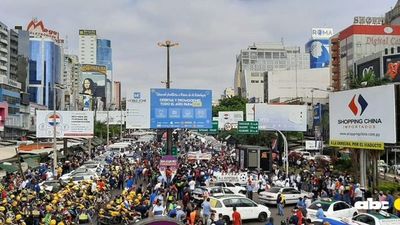 COVID-19: Abdo pide “responsabilidad” a CDE; de lo contrario, se podría “volver atrás” - Nacionales - ABC Color