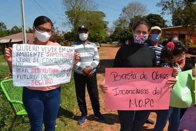 Denuncian mala calidad de la obra de alcantarillado - Nacionales - ABC Color