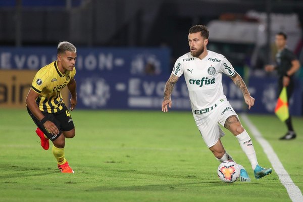 ¿Cuáles son las probabilidades de clasificación de Guaraní, Olimpia y Libertad?