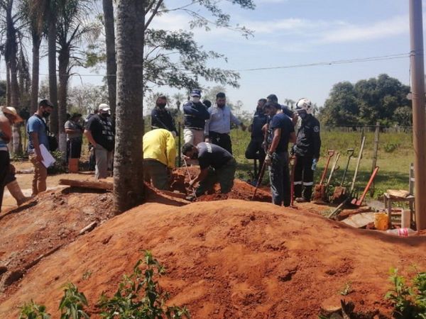 Excavan pozo en matadería de Itá en busca de joven desaparecida