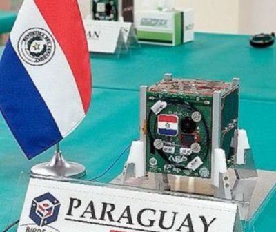 Presentan primer satélite paraguayo en Japón