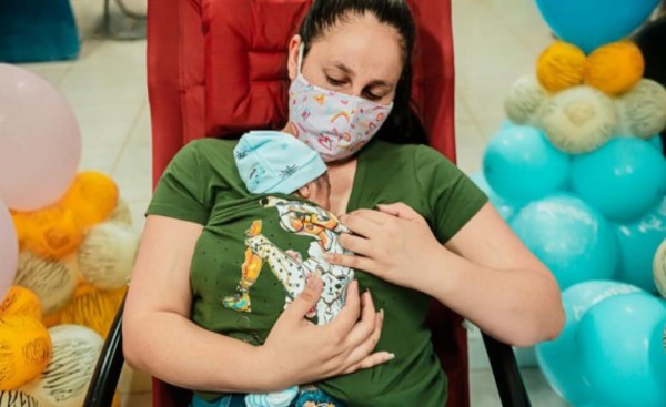 "Mamá Canguro" cumple 9 años de servicios en el Hospital Regional CDE