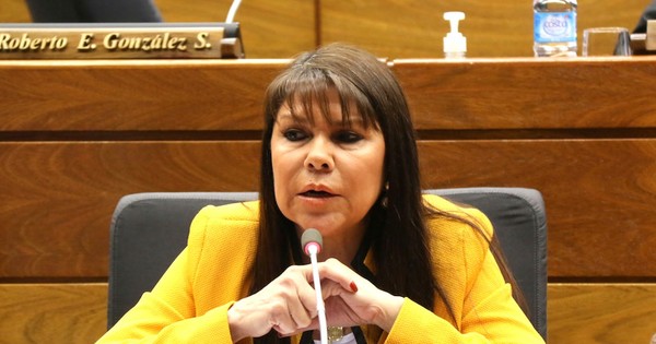 La Nación / Amarilla sobre Denis: “El EPP quiere otro Edelio u otro Urbieta”