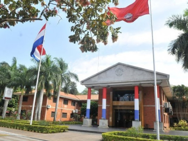 La UNA festeja 131 años de fundación