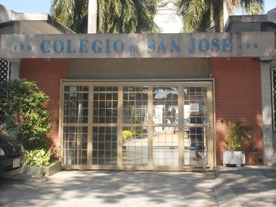 Alumnos del San José piden realizar despedida de último año