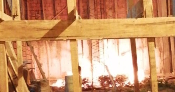 Quema de basura provocó feroz incendio en una iglesia