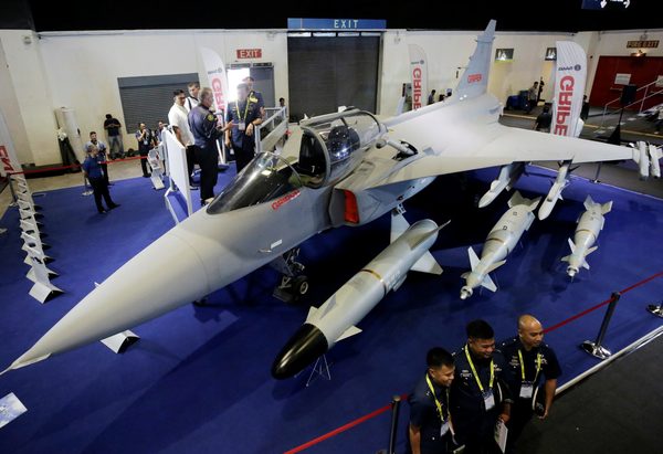 El primero de los 36 cazas Gripen encomendados por Brasil realiza su vuelo inaugural - MarketData