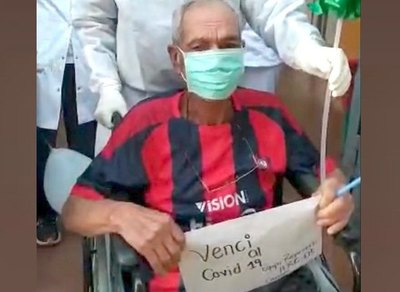Crónica / Abue venció al virus y lloró de la emoción