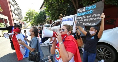 La Nación / Piden a la Fiscalía buscar a niña