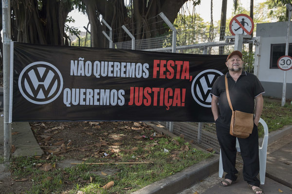 Víctimas celebran un acuerdo con Volkswagen Brasil por violaciones en la dictadura - MarketData