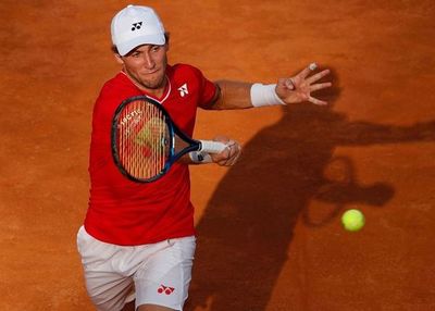 Tsitsipas, Ruud y Humbert siguen en carrera - Tenis - ABC Color