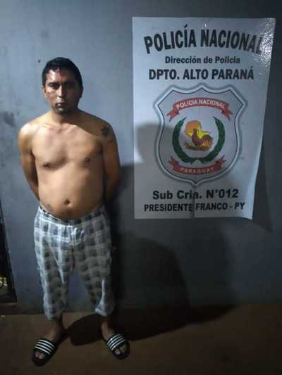 Turba de vecinos “masacran” a presunto delincuente que acababa de robar un auto