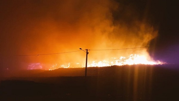 Sofocan incendio en Cateura, tras siete horas de trabajo