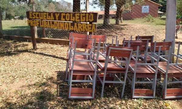 Gobernación entregó muebles a instituciones educativas - Noticiero Paraguay