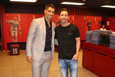 Messi dispara contra la dirigencia al despedir a Suárez