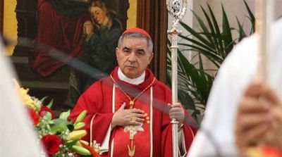 Cardenal del Vaticano que dimitió por escándalo inmobiliario clama su inocencia