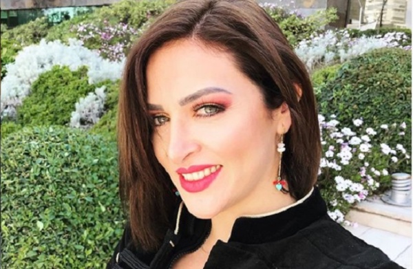 Claudia de Andrade está de fiesta