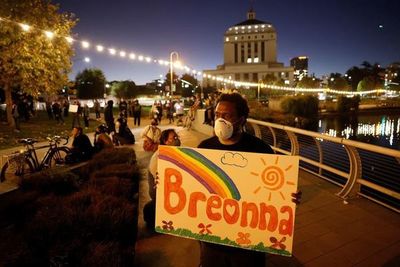 Conductores arrollan a manifestantes en protestas raciales en Hollywood - Mundo - ABC Color