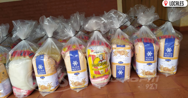 Prosigue entrega de víveres a padres de escolares en San Juan del Paraná