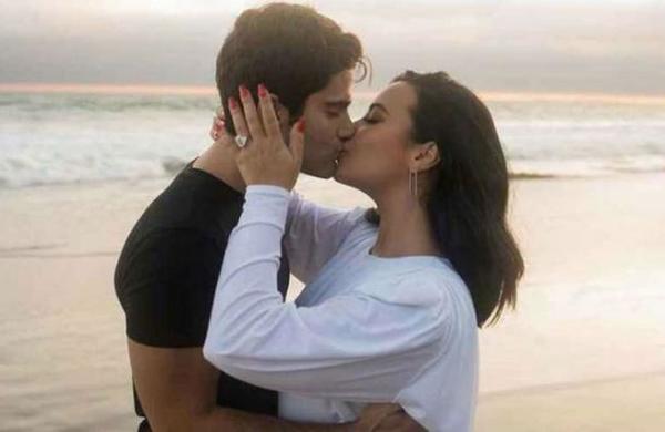 Los mensajes a Selena Gomez y Ariana Grande que habrían provocado la ruptura de Demi Lovato y Max Ehrich - SNT