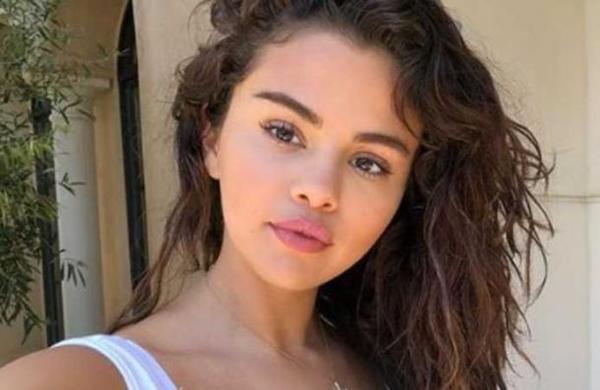 Selena Gomez muestra su cicatriz de trasplante de riñón: 'Me siento confiada en quien soy' - SNT