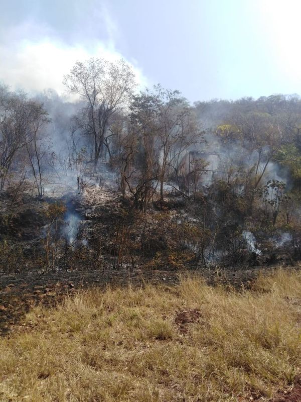 De nuevo se incendió el Cerro Patiño - Nacionales - ABC Color