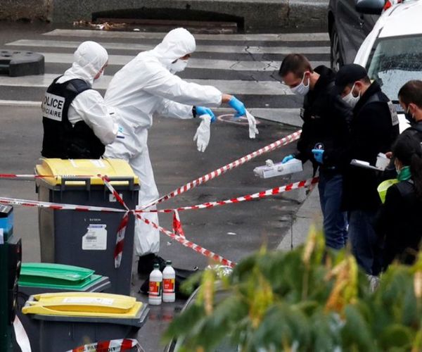 Cuatro apuñalados en ataque en París cerca de la antigua sede de Charlie Hebdo