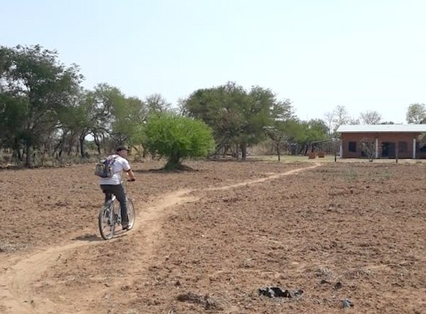 Crónica / Desafía al calor del Chaco para llevar mensaje