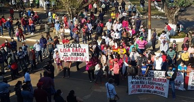 La Nación / En Repatriación exigen destitución de concejal